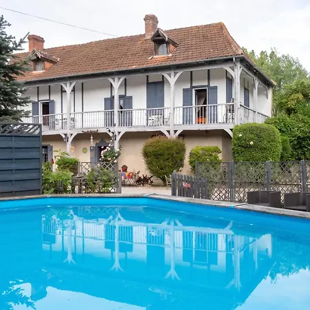 Domaine Des Mousquetaires بيت للعطل *